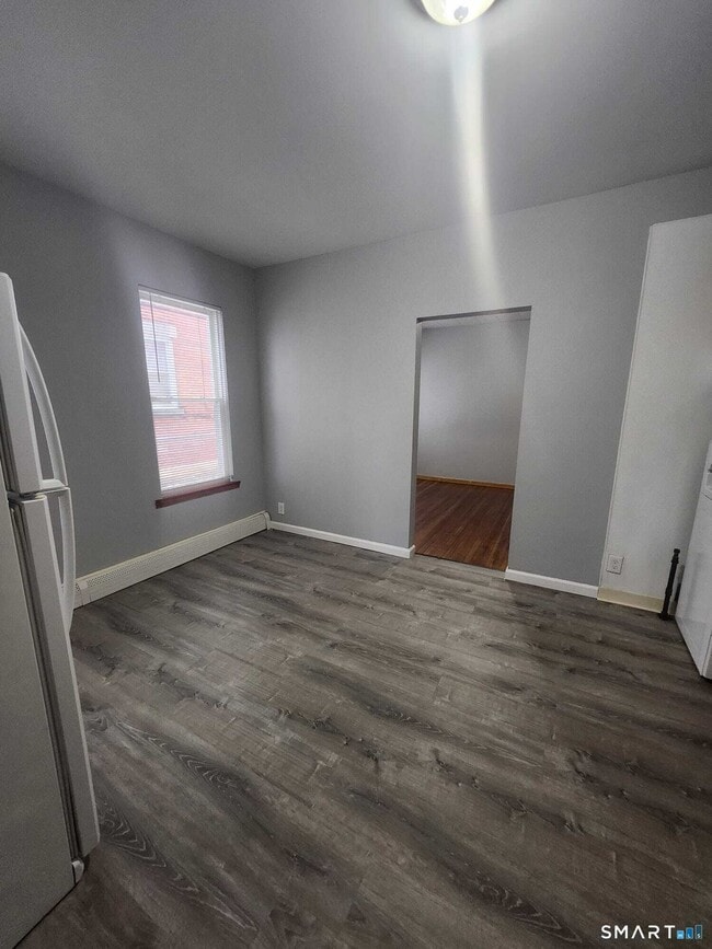 Building Photo - 31 Whitmore St