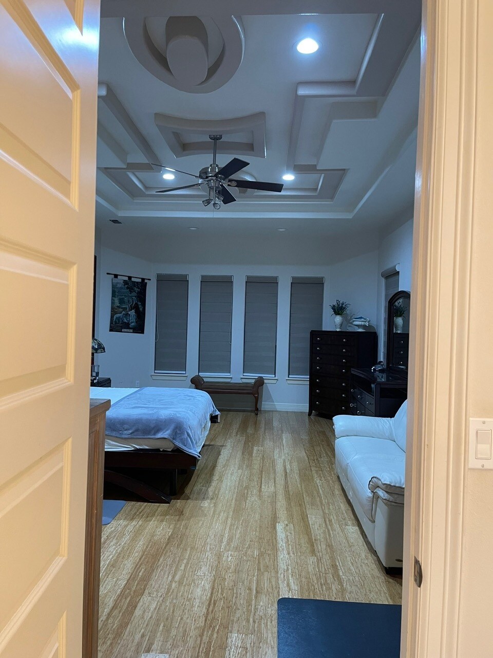 Master bedroom - 929 Richland Dr