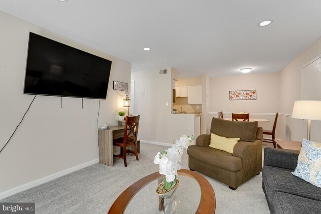 Building Photo - 5902 Surrey Hill Pl