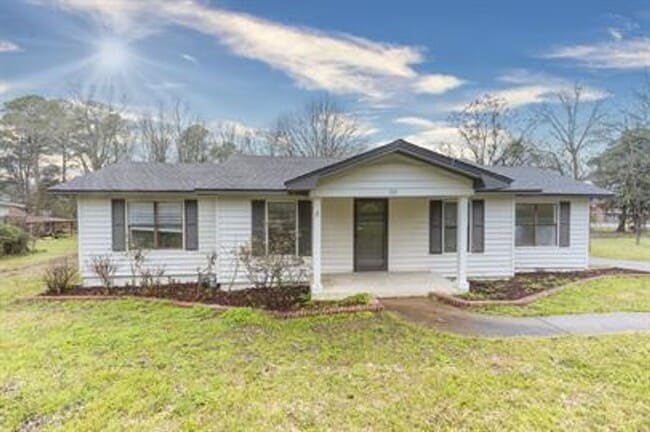 Building Photo - Charming 3BR/2BA Home in Vincent