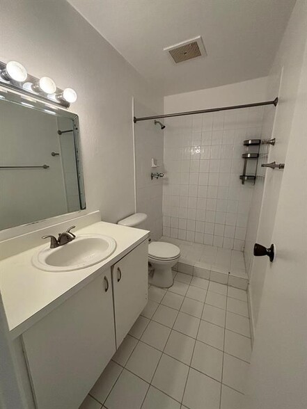Building Photo - 18101 NW 68th Ave