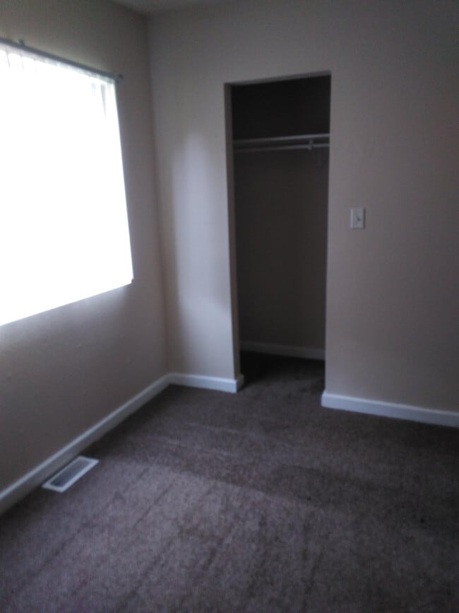 Building Photo - 701 S James St