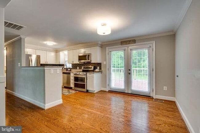 Building Photo - 3757 Hunting Creek Rd