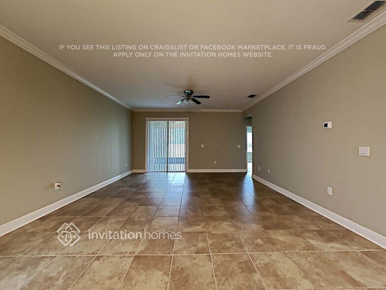 Building Photo - 7526 39th Ave E