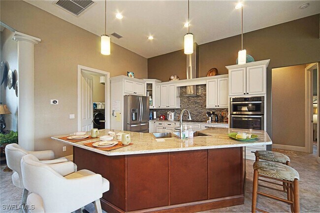 Primary Photo - 1502 SW 38th St