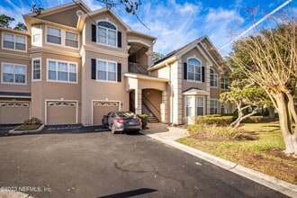 Building Photo - 13810 Sutton Park Dr N