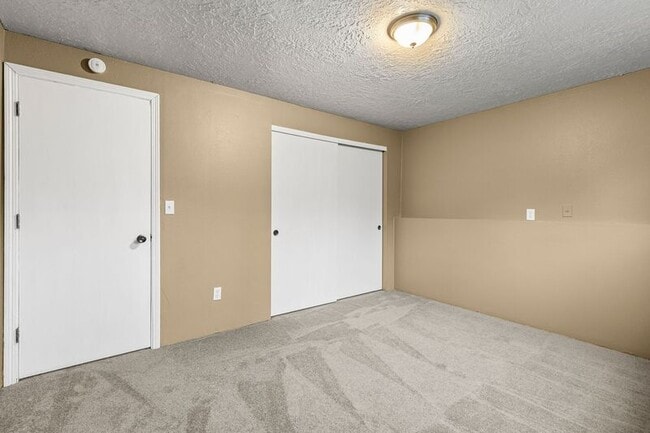 Building Photo - 201 SE 176th Pl