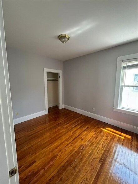 Building Photo - 176 Chestnut St