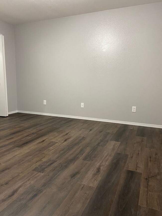 Building Photo - Single Family Home in Branson