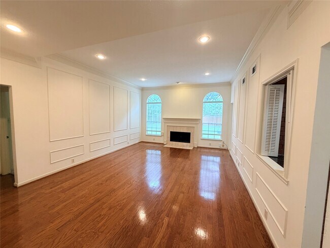 Building Photo - 3306 Vista Lake Dr