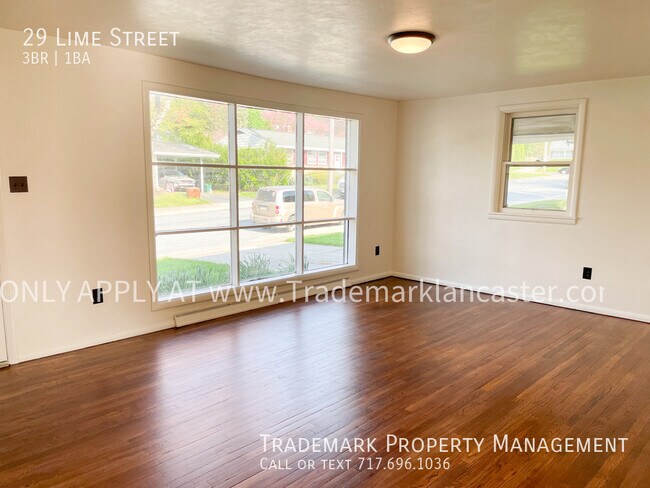 Building Photo - Very Nice Detached Home