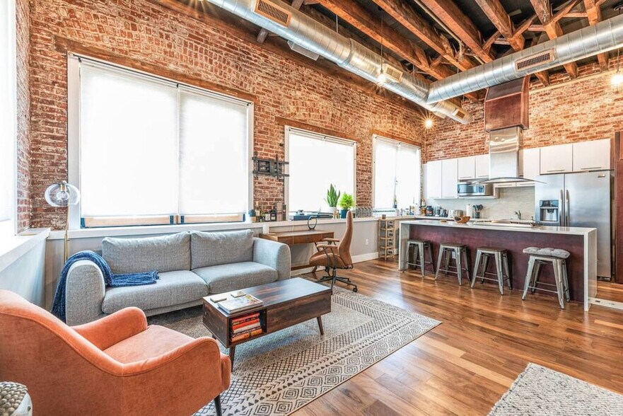 Building Photo - 621 14th St