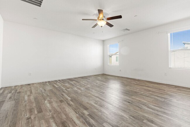 Building Photo - Newly Built 6 Bed / 2.5 Bath Single-Family Home with Upgraded Kitchen and Fully Fenced Yard in So...