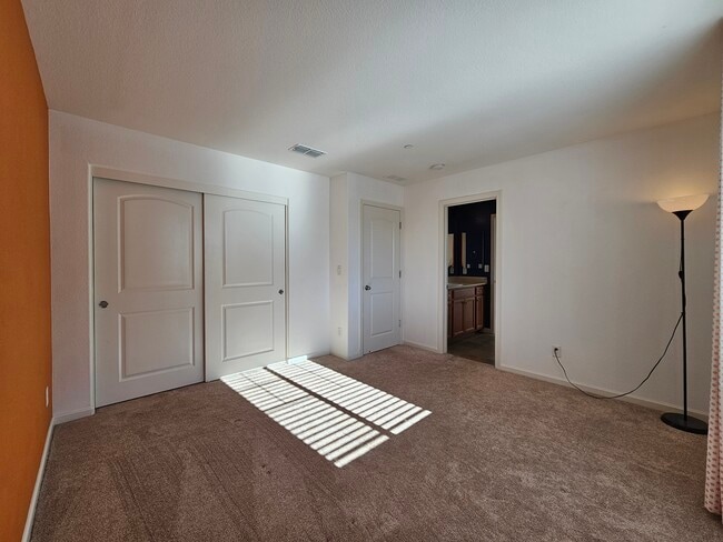 Building Photo - 10900 Merrick Way