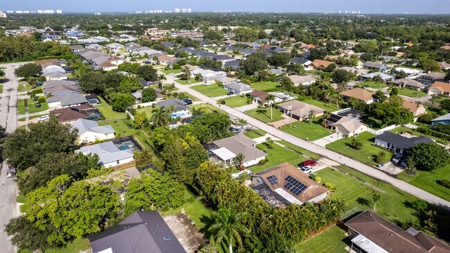 Building Photo - ** WILLOUGHBY ACRES ** POOL HOME - 3 BED / 2 BATH - PETS OK! - NORTH NAPLES - ANNUAL RENTAL