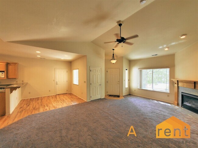 Building Photo - Great Home in Wonderful Neighborhood Avail...