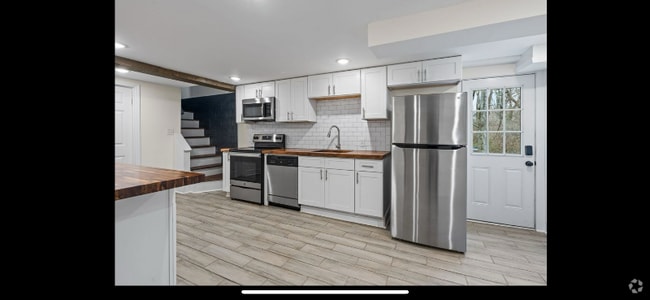 Building Photo - 565 Lockwood Ct