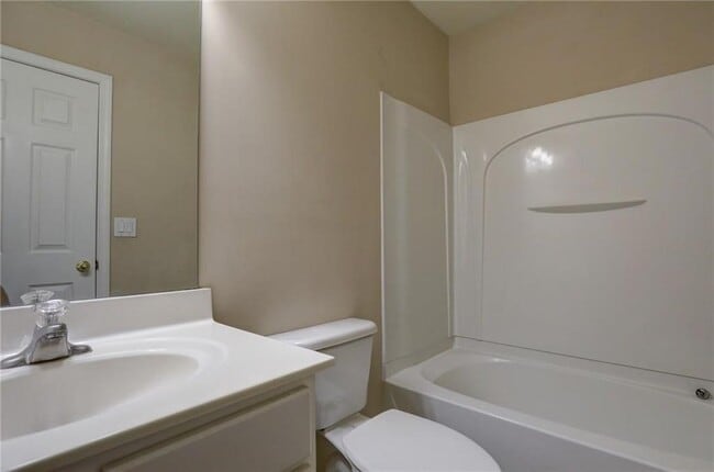 Building Photo - 11030 Brunson Dr