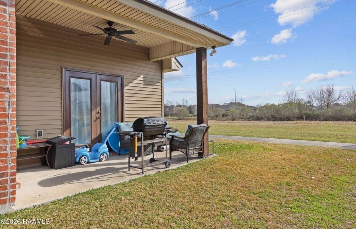 Building Photo - 300 Overbrook Dr