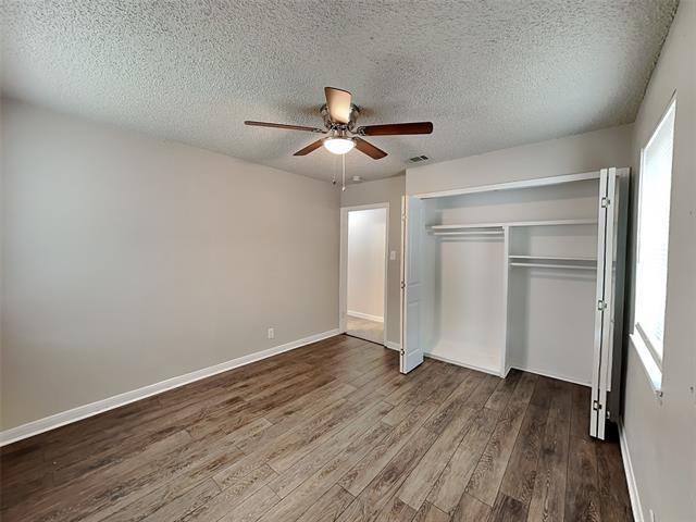 Building Photo - 1101 Johns Dr