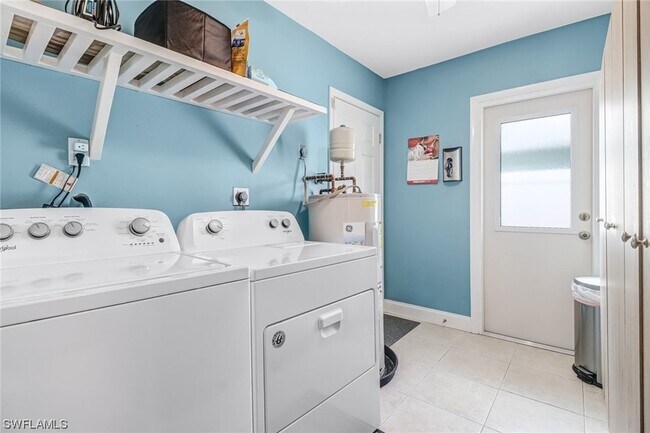 Building Photo - 69 7th St