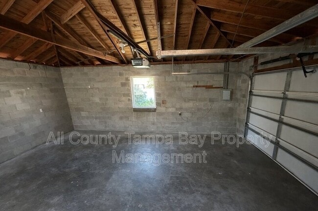 Building Photo - 2812 N Munro St