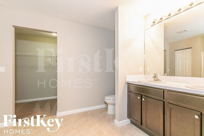 Building Photo - 3391 SW Espanola St