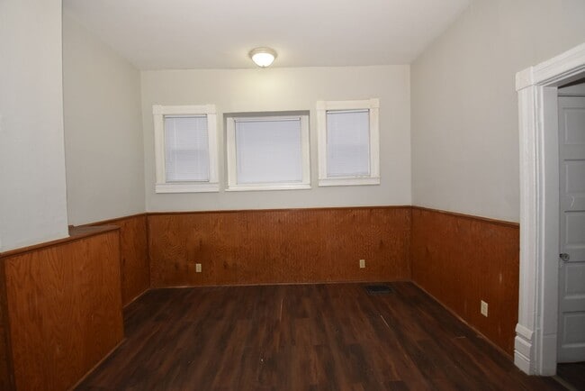 Building Photo - 510 S St Joseph St