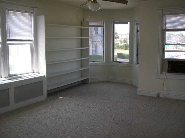 Building Photo - 92 Chelsea Ave