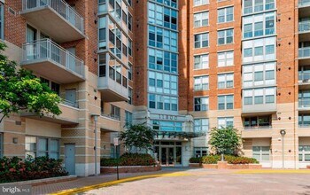 Building Photo - 11800 Sunset Hills Rd