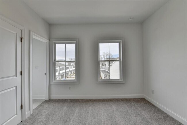 Building Photo - 5422 Howington Ct