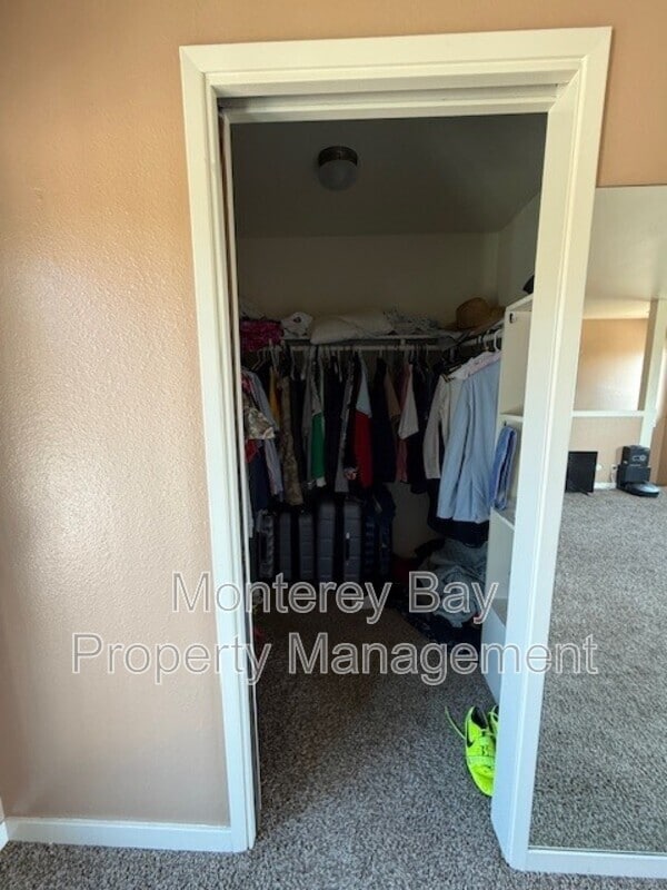 Building Photo - 22 Encina Ave