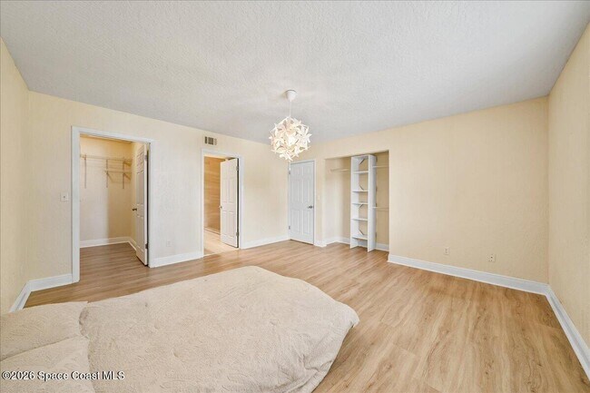 Building Photo - 2190 Forest Knoll Dr NE