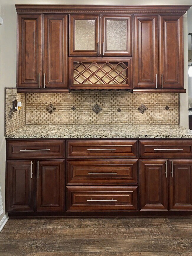Building Photo - 1213 Pennsbury Ln