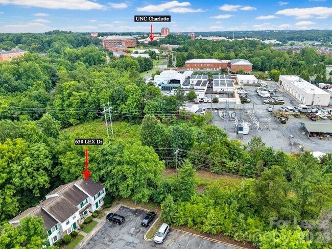 Building Photo - 630 Lex Dr