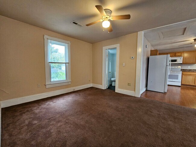 Building Photo - 3408 Bainbridge Blvd