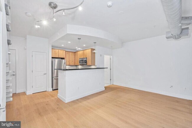 Building Photo - 1209 13th St NW