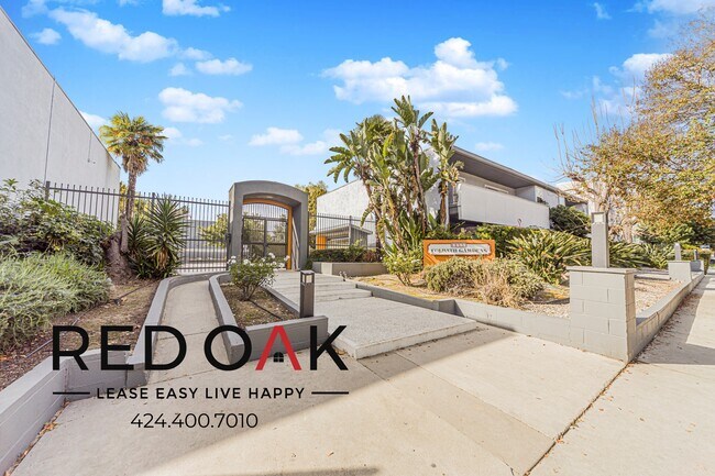 Building Photo - 4433 Colbath Ave