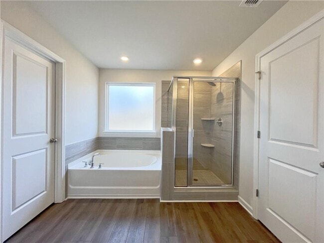 Building Photo - 6003 Hickory Crk Ct