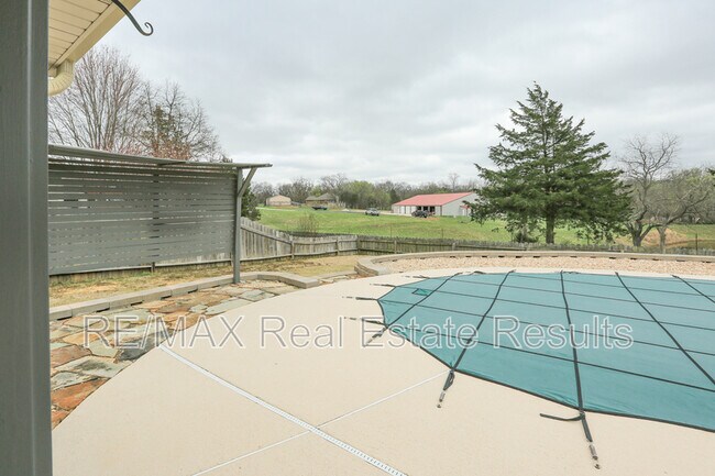 Building Photo - 57 Taylor Dr