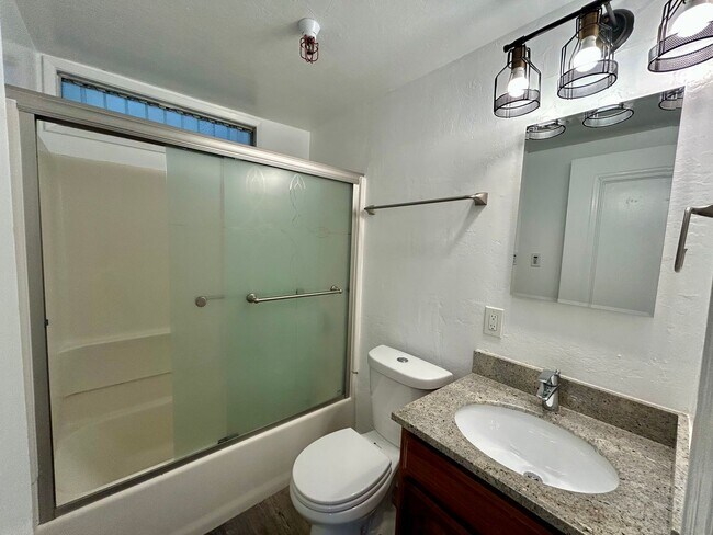 Building Photo - 1548-1560 Fillmore Street-506