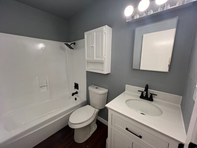 Building Photo - 4851 Castle Bow