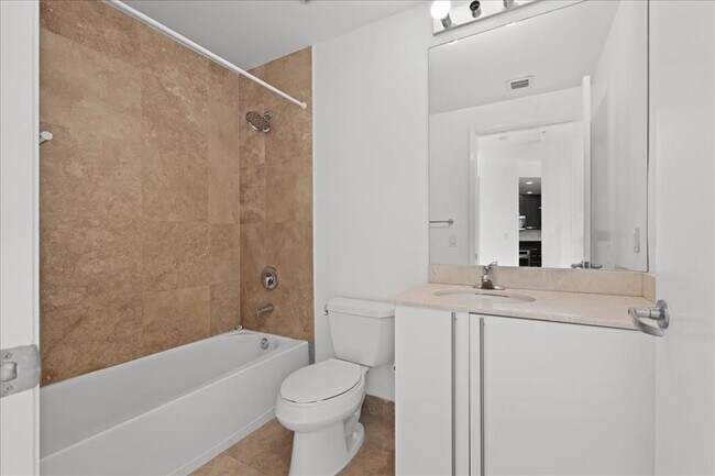 Building Photo - 3030 NE 188th St