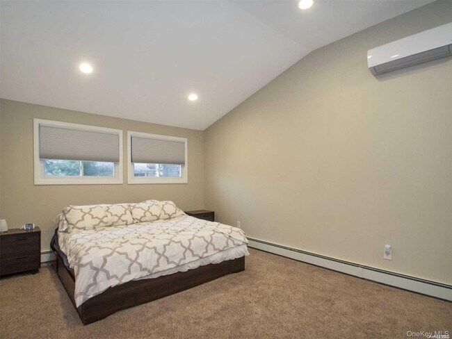 Building Photo - 11 Pratt St