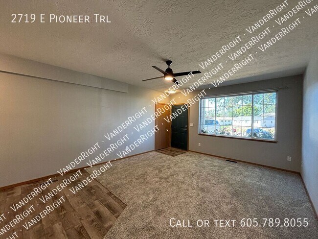 Building Photo - 2719 E Pioneer Trail