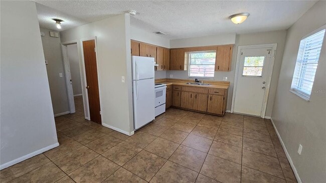 Building Photo - 5347 Satsuma Dr