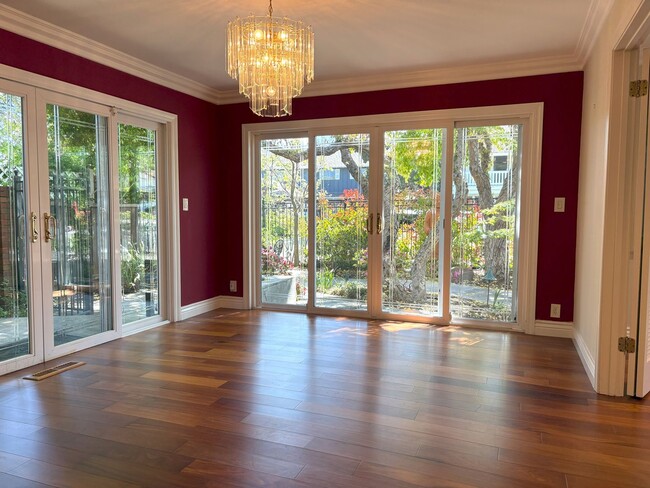 Building Photo - Spacious 4-Bedroom + Office Home in Prime ...