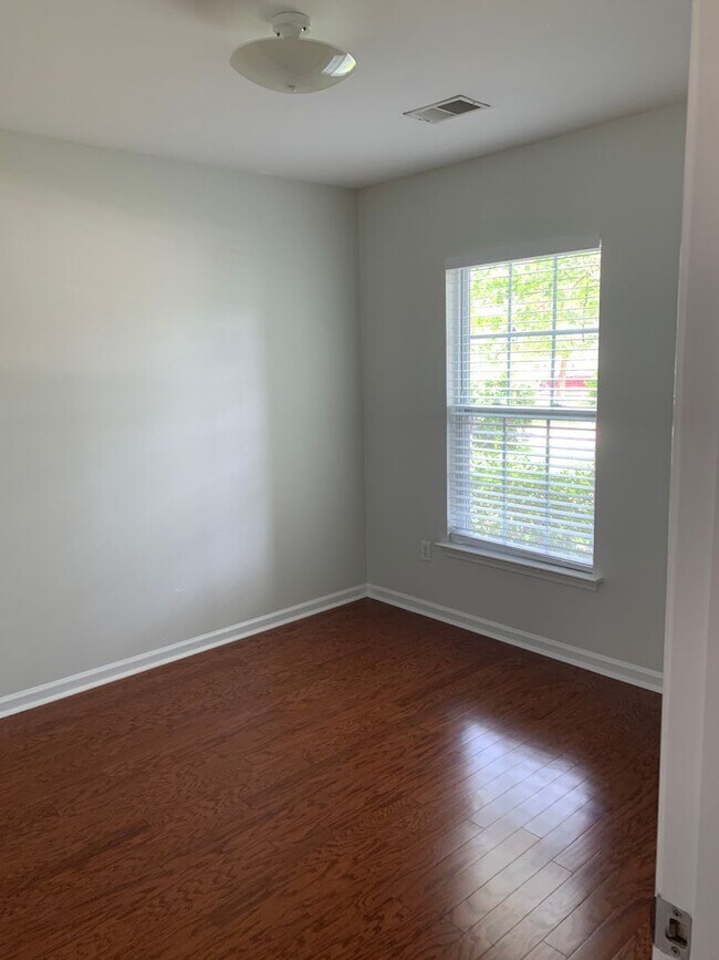 Building Photo - Hamilton Grove @Savannah Quarters off the ...