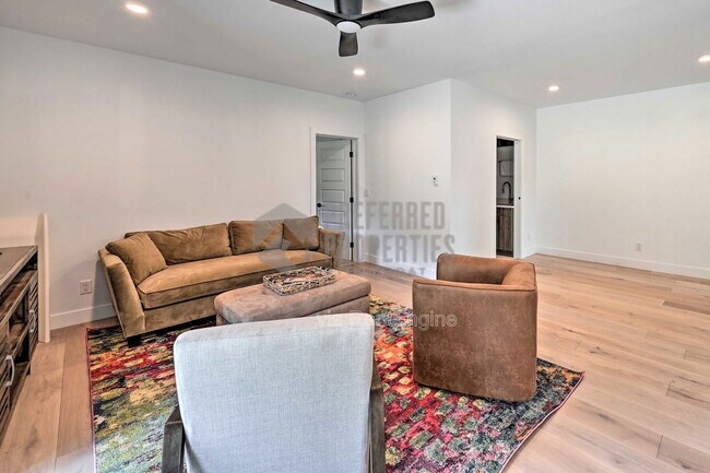 Building Photo - 30610 Boot Ct