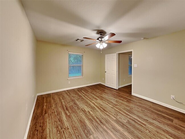 Building Photo - 10292 Stone Gate Dr